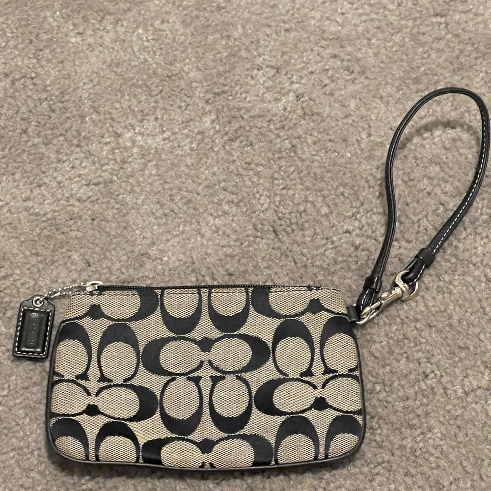 Coach small wristlet in signature canvas